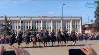 Торжественная церемония развода караулов.Президентского полка.